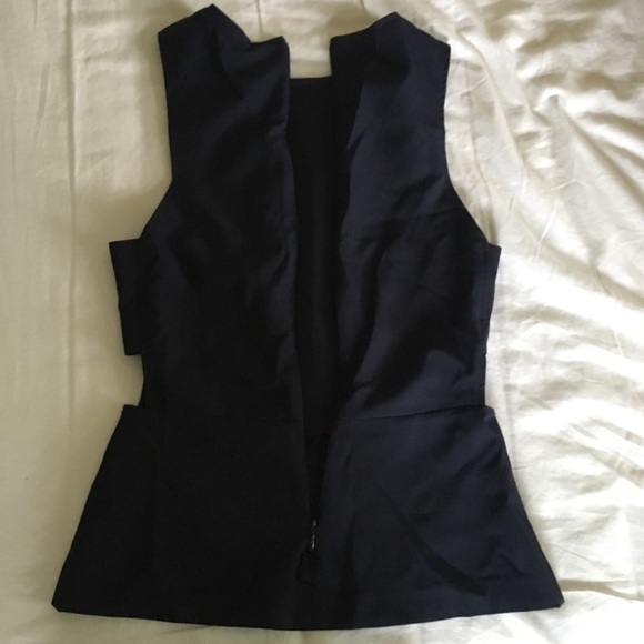 Blue tank - Picture 2 of 3